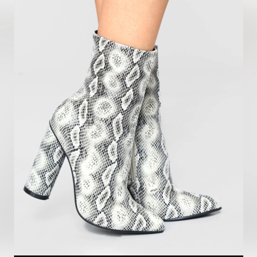 Faux Snake High Gray Bootie - Midnight Lover Fashion Nova 6.5